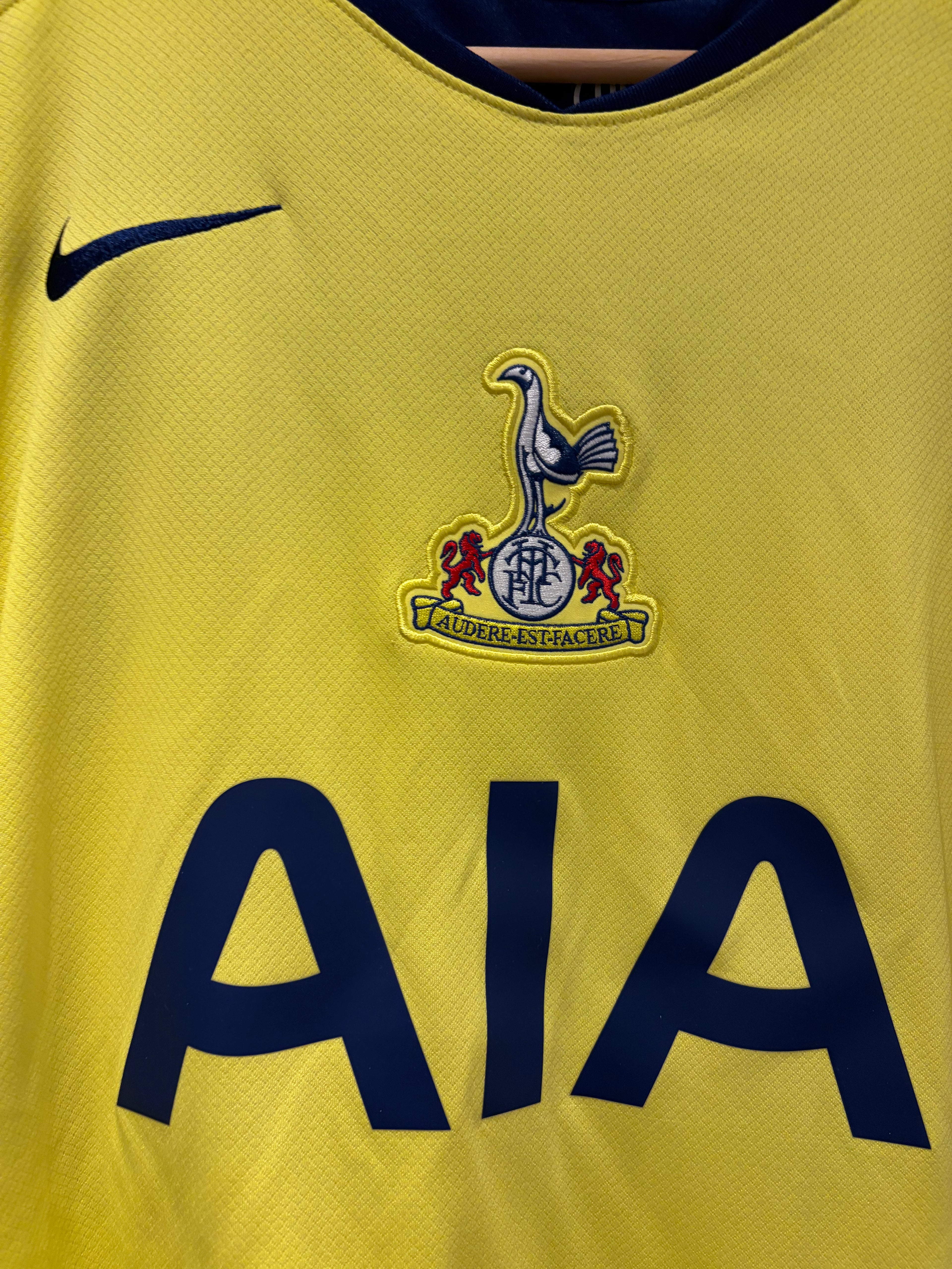 Tottenham Hotspur 2025/26 Third Shirt Romero 17 – Europa League Winners Badge Nike Size M