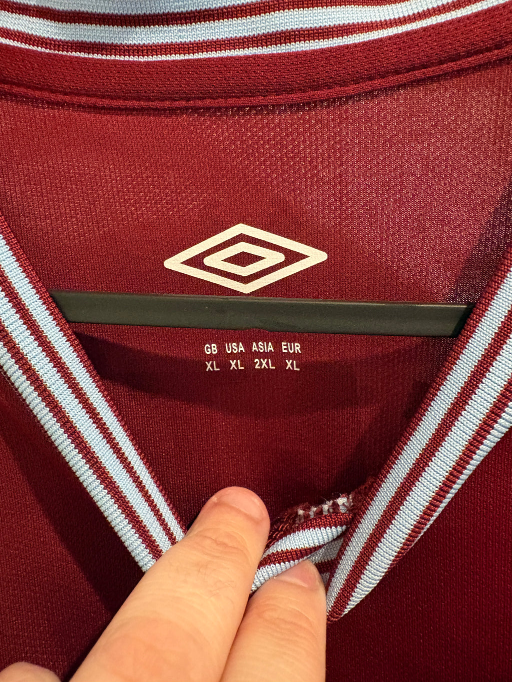 West Ham United 2025/26 Home Shirt – TATY 11 – XL – Premier League Badges
