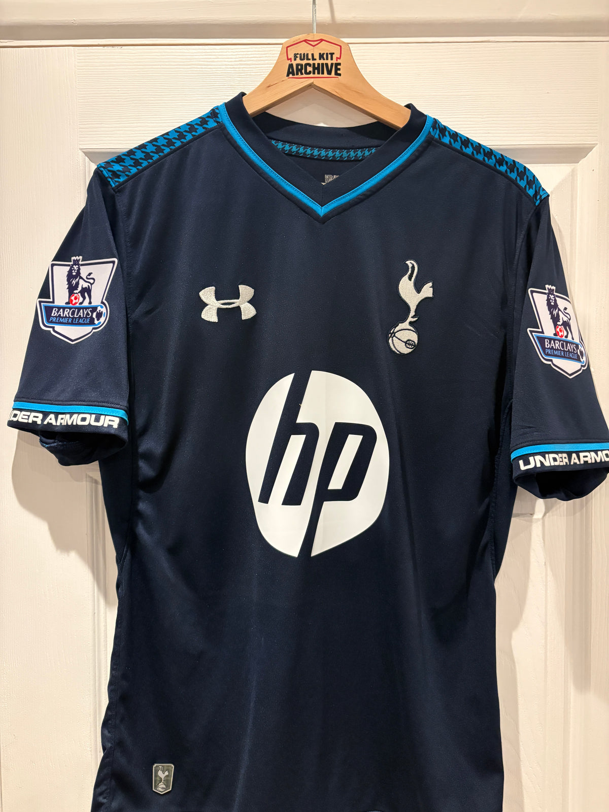 Tottenham Hotspur 2013/14 Away Shirt Christian Eriksen 23 Under Armour Size M